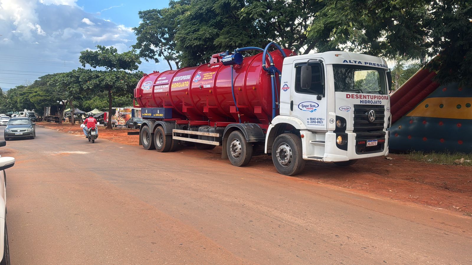 Veículo da frota da Limpa Bem Ambiental